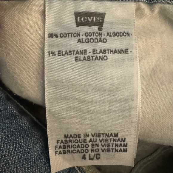 Levi’s cutoff Shorts Festival Denim Tree & Berry Appliqué SZ 4 - Picture 6 of 6